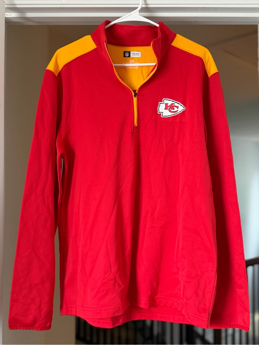 NFL Kansas City Chiefs Team Apparel Quarter Zip Performance Pullover Men’s Large
